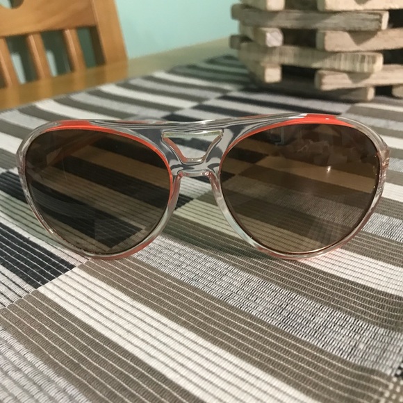 Tory Burch over-sized sunglasses - Picture 8 of 8